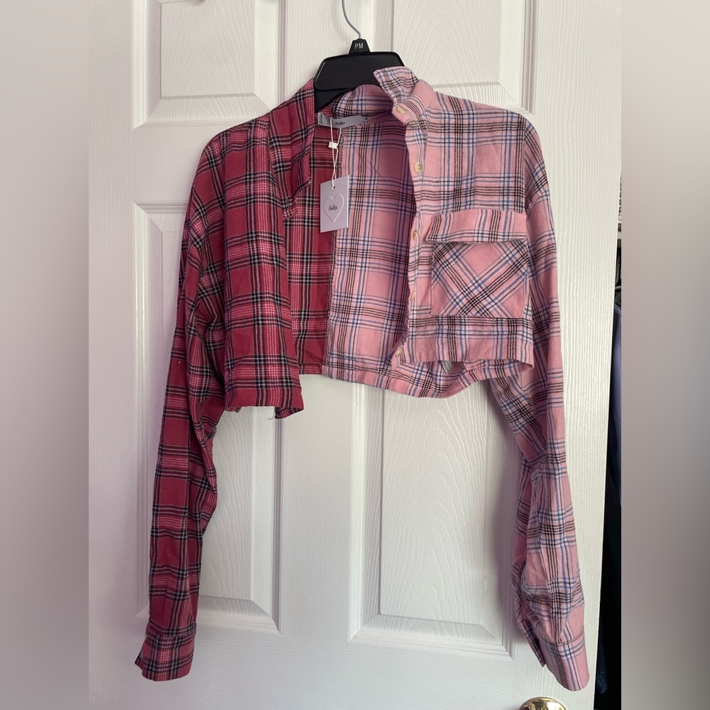 cropped adika flannel size medium dark and light pink never worn
